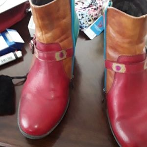 L'Artiste leather boots